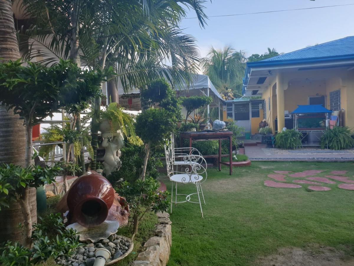 L&M Hearthstones Lodge Oslob Exterior foto